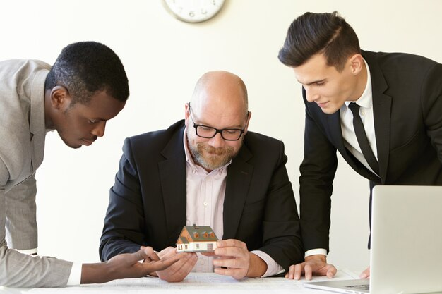 Investors meeting